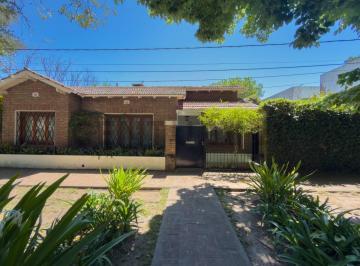 Casa · 100m² · 3 Ambientes · 2 Cocheras · Casa en Venta 2 Dorm. en City Bell