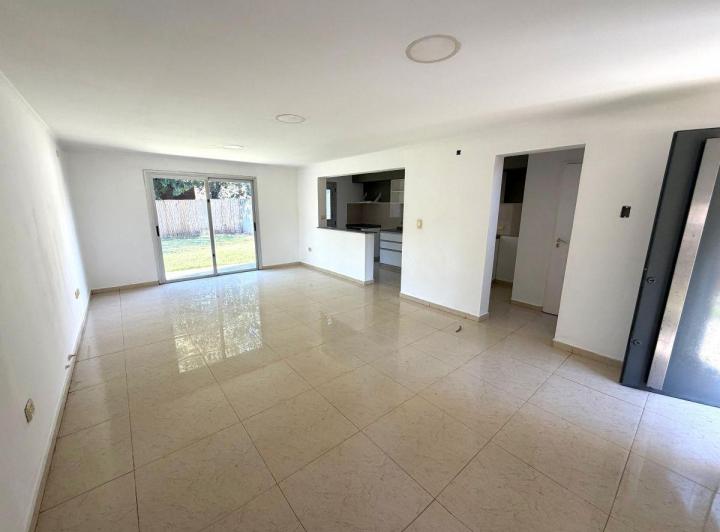 Casa · 100m² · 3 Ambientes · 1 Cochera