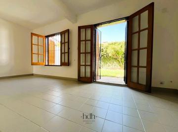 Casa · 123m² · 6 Ambientes · 1 Cochera · Casa en Venta 3 Dorm. 2 Baños con Patio Apto Crédito
