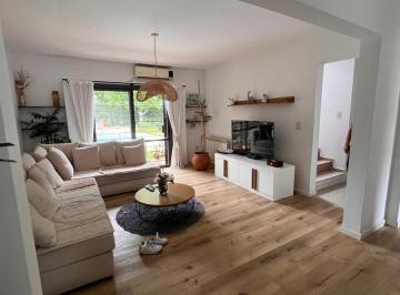 Casa · 360m² · 5 Ambientes · 1 Cochera · Casa Ventas en Cañitas 3 Dorm. 3 Baños con Pileta Seguridad 24 Hs