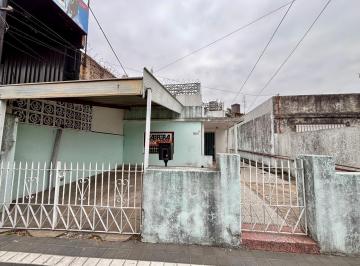 PH · 63m² · 3 Ambientes · 1 Cochera · PH en Banfield Oeste