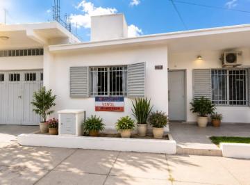 Casa · 85m² · 6 Ambientes · Casa en Venta Calle Yanelli 7694, Barrio Aatra. Rodeo de La Cruz