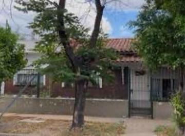PH · 100m² · 5 Ambientes · 3 Cocheras · PH en Villa Lynch