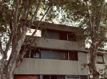 Casa de 6 ambientes, Rosario · Casa en Venta. Tres Plantas. Garage. Jardin con Pileta y Quincho