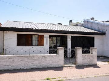 Casa · 120m² · 3 Ambientes · 1 Cochera · Venta Casa 3 Ambientes