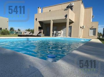 Casa · 160m² · 5 Ambientes · 1 Cochera · Venta / Alquiler Amoblado Casa 5 Ambientes en Santa Juana en Canning