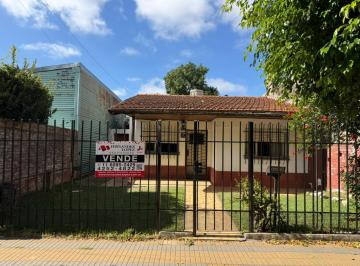 Casa de 3 ambientes, Quilmes · Propiedad Desarrollada Sobre Lote Propio de 8,66 X 35 m