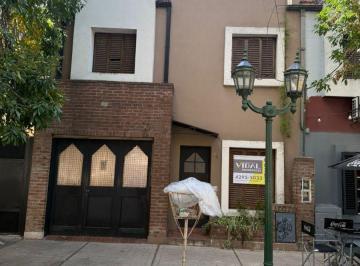 PH de 4 ambientes, Esteban Echeverría · Excelente Duplex Centrico en Venta en Monte Grande