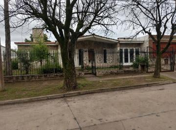 Casa · 170m² · 3 Dormitorios · 1 Cochera · Casa 3 Dor Arguello