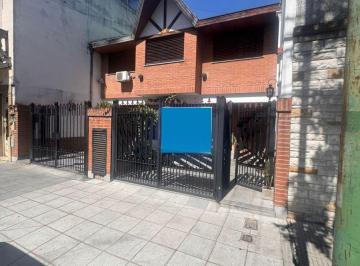 Casa de 4 ambientes, Mataderos · Dúplex de Grandes Dimensiones en Venta en Mataderos