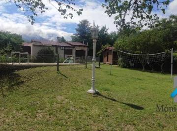 Casa · 1500m² · 5 Ambientes · 1 Cochera · Venta de Chalet en Rincon, Merlo San Luis con Piscina y 3 Dorm.