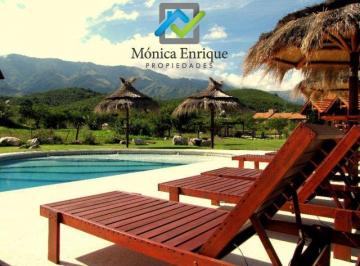 Hotel · 280m² · 18 Ambientes · 6 Cocheras · Venta de Complejo de Cabañas en Merlo San Luis