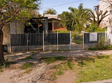 Terreno , Quilmes · Terreno 300 m² con Casa a 2 Cuadras del Parque Cervecero