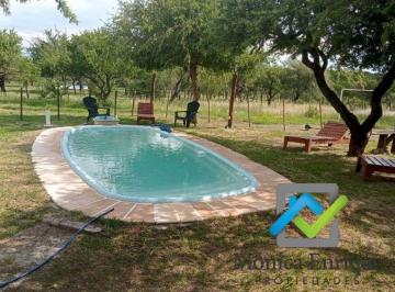 Hotel · 2800m² · 12 Ambientes · 4 Cocheras · Venta de Complejo de Cabañas en Cortaderas con Piscina