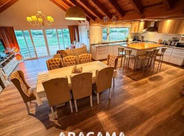 Casa · 203m² · 4 Ambientes · Casa en Venta en San Martin de Los Andes