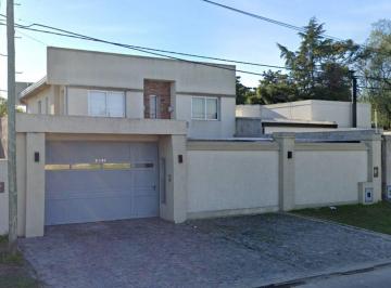 Casa de 4 ambientes, La Plata · Casa en Venta en 25 Entre 507 y 508