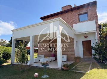 Casa · 160m² · 3 Ambientes · 4 Cocheras · Casa en Venta Barrio Los Olmos