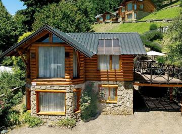 Casa · 110m² · 4 Ambientes · 1 Cochera · Alquiler Casa en San Martin de Los Andes