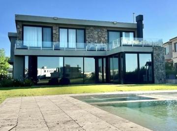 Casa · 450m² · 5 Ambientes · 2 Cocheras · Espectacular Casa con Vista a La Laguna 5 Ambientes Terralagos Canning