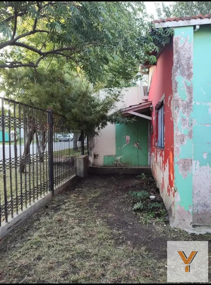 Casa 3 dorm, 45m² con cochera para 2 autos — Benito Lynch