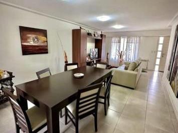 Departamento · 140m² · 4 Ambientes · Duplex 4 Ambientes en Villa Primera