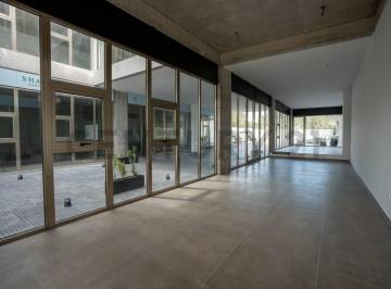 Oficina comercial · 90m² · 1 Cochera · Local Alquiler en Gorina