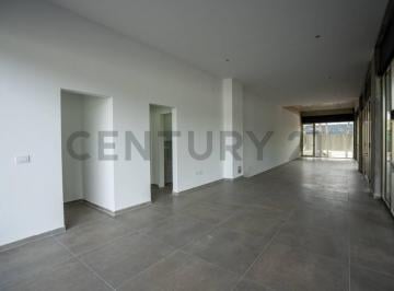Oficina comercial · 90m² · 1 Cochera · Local Alquiler en Gorina