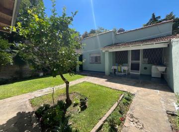 Casa · 120m² · 4 Ambientes · 1 Cochera · Casa en Venta en Beccar - 2 Dorm. - Jardín