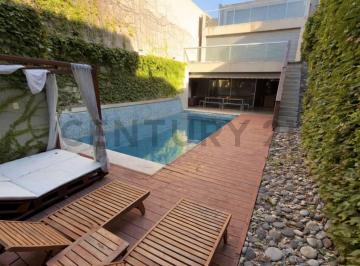 Casa · 340m² · 2 Dormitorios · 1 Cochera · Casa en Venta Parque Chacabuco