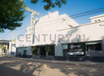Hotel · 1140m² · 50 Ambientes · 10 Cocheras · Hotel Importante. Gran Capacidad. a m. de Plaza Principal. Venado Tuerto