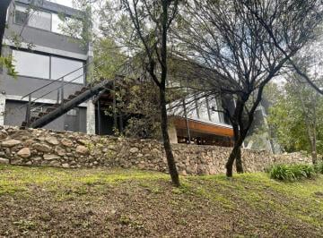 Casa de 4 ambientes, Mendiolaza · Espectacular Casa en Estancia Q2, con Quincho, Cava y Piscina