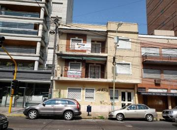 Departamento · 68m² · 3 Ambientes · Departamento de 3 Ambientes en Las Lomitas!
