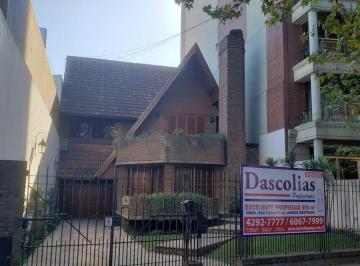 Casa · 500m² · 7 Ambientes · 5 Cocheras · Excelente Propiedad en Las Lomitas Para Varios Destinos de Uso Comercial!