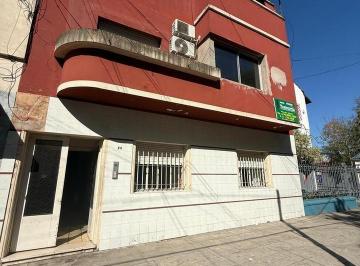 Departamento · 65ha · 3 Ambientes · Excelente Departamento de 3 Amb en Planta Baja Frente a La Estacion de Temperley