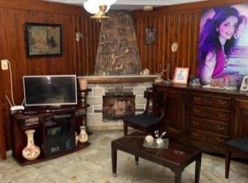 Casa · 1m² · 3 Ambientes · 1 Cochera · Casa P/2 Familias Oportunidad!