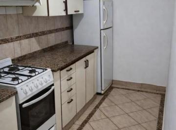 Departamento · 60ha · 3 Ambientes · Depto 3 Amb. en Primer Piso por Escalera. Oportunidad!