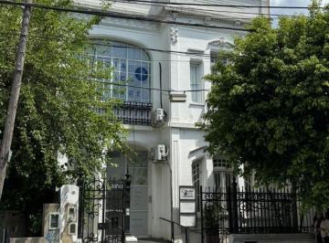 Local comercial · 310m² · 16 Ambientes · Excelente Inmueble Comercial Apto Varios Destinos en Muy Buena Ubicacion!