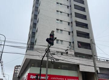 Departamento · 1m² · 2 Ambientes · 1 Cochera · Amplio 2 Ambientes con Cochera - Excelente Estado y Ubicacion!