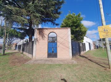 Casa · 1m² · 3 Ambientes · 1 Cochera · 2 Casas en Block de 2 y 3 Amb.