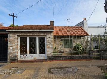 Casa · 1m² · 3 Ambientes · 1 Cochera · Casa 3 Amb. con Garage