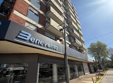 Departamento · 1m² · 2 Ambientes · Departamento de 2 Ambientes en Muy Buena Ubicación! Hipolito Yirigoyen 103