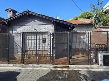 Casa · 73m² · 3 Ambientes · PH Al Frente de 3 Ambientes con Patio
