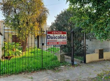 Casa · 1ha · 3 Ambientes · 1 Cochera · Casa Tipo PH Al Frente con Renta