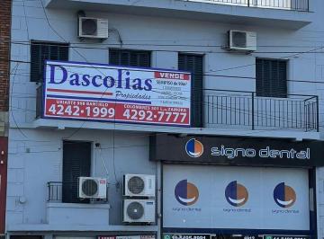 Departamento · 70m² · 3 Ambientes · Depto 3 Amb. S/av. H. Yrigoyen! Acepta Permuta!
