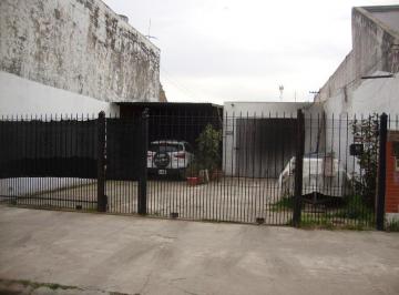 Casa · 1m² · 3 Ambientes · 1 Cochera · Galpón con Vivienda