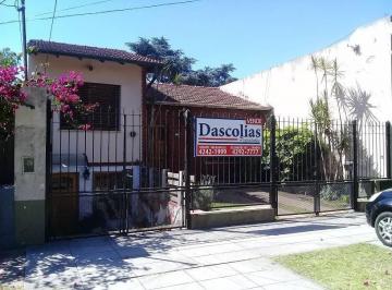 Casa · 255m² · 3 Ambientes · 1 Cochera · Chalet C/entrada Para Auto