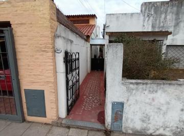 Casa · 1m² · PH por Pasillo en Remedios de Escalada