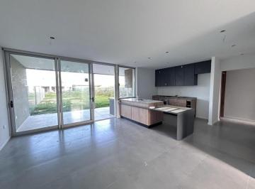 Casa · 105m² · 5 Ambientes · 2 Cocheras · Don Mateo Barrio Abierto - Funes