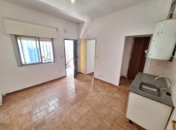 Departamento de 3 ambientes, La Matanza · Alquiler - 3 Ambientes - Tablada (A 100 m Avda Crovara y Boulogne Sur Mer)