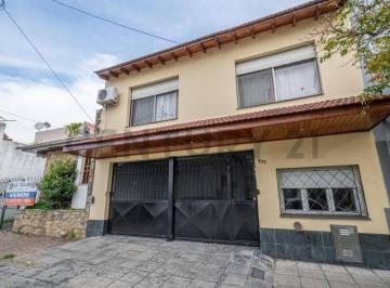 Casa · 128m² · 4 Ambientes · 2 Cocheras · Casa Amplia y Lista Para Mudarte | 4 Amb + 2 Cocheras + Patio + Terraza | Gerli